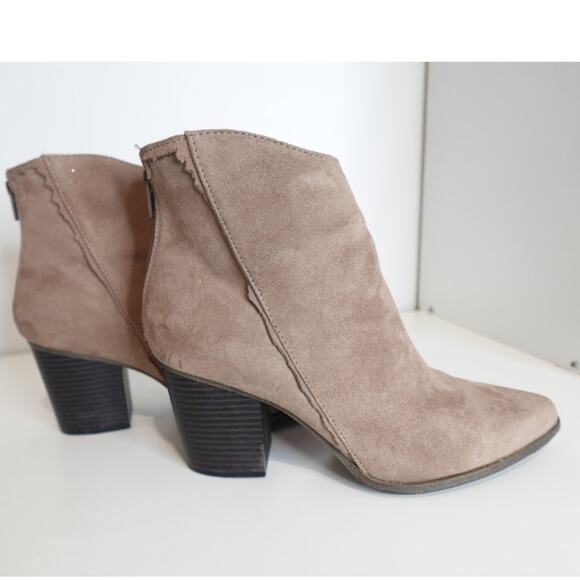Candies Mocha Suede Ankle Boot / Booties/ Chunk Heel - Picture 6 of 10